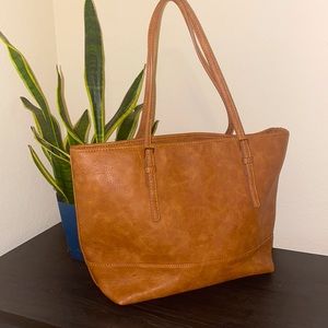 Woman’s leather tote